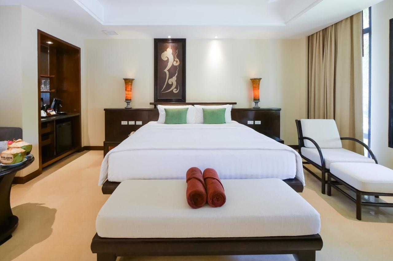 सहारा Paradox Phuket Karon