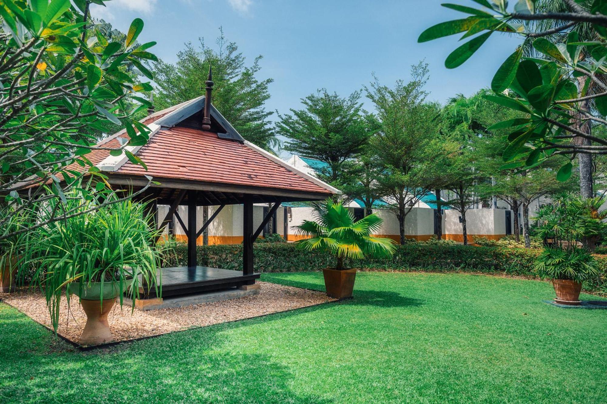 Mövenpick Resort&spa Phuket - Sha Resort 5*