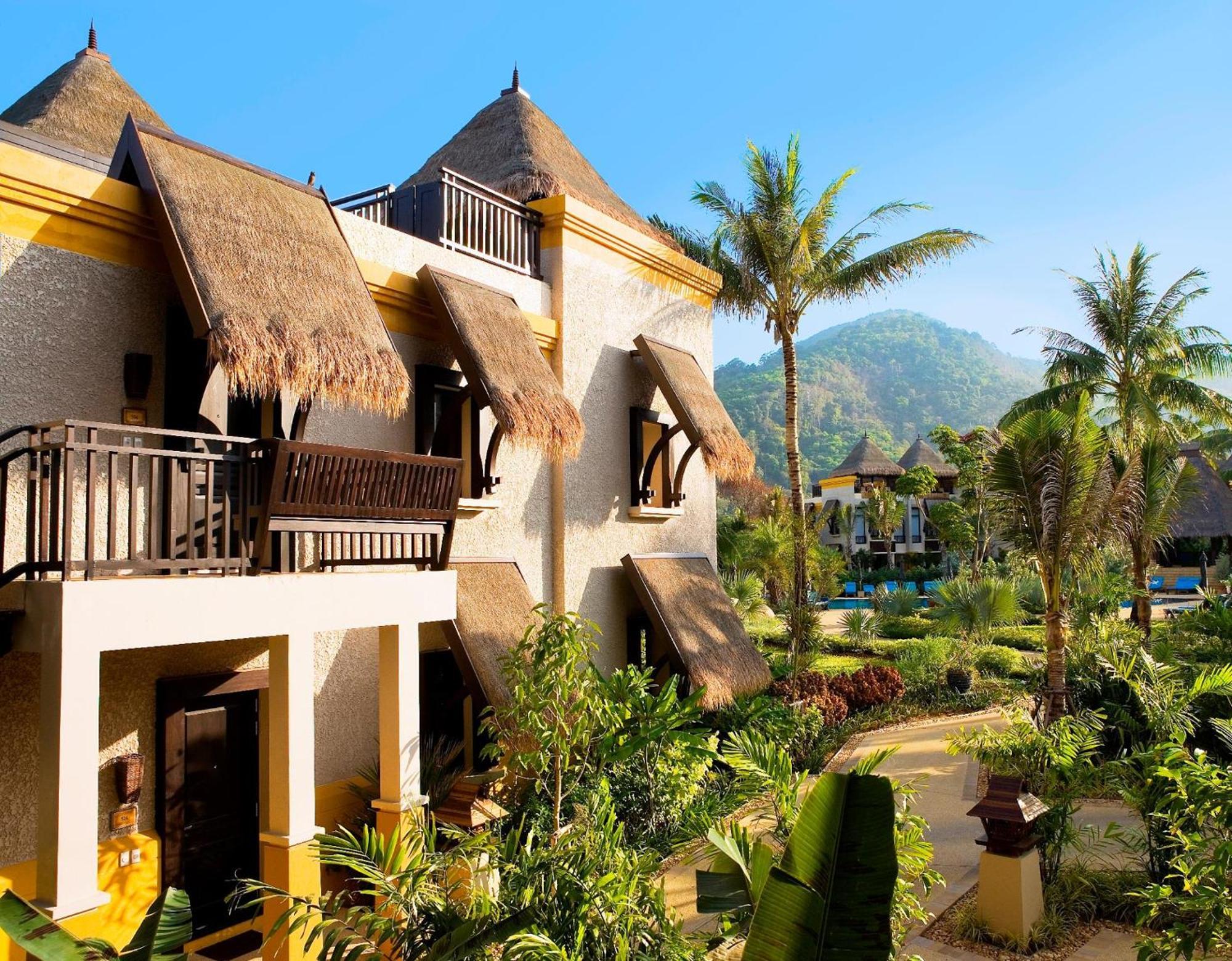 सहारा Paradox Phuket Karon